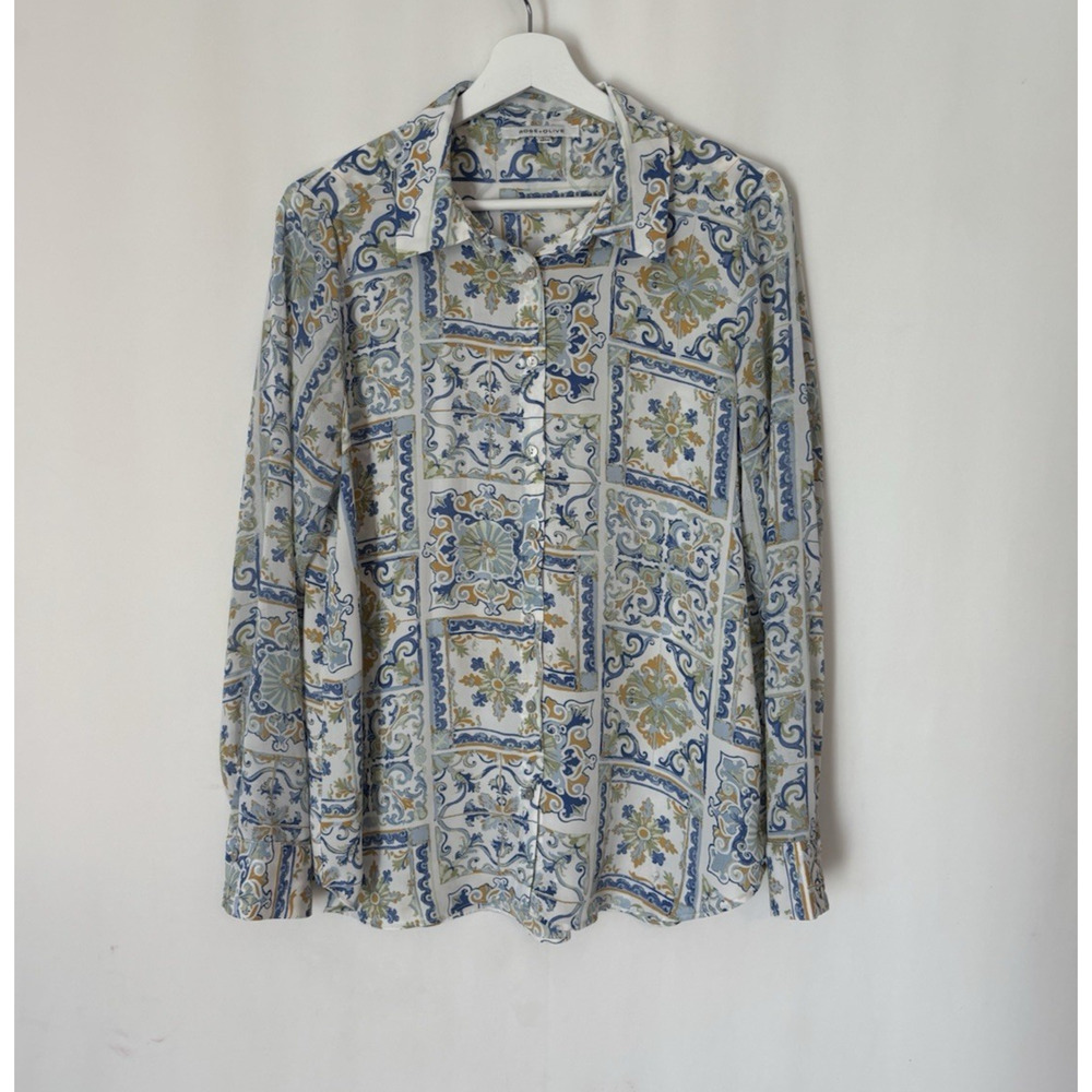 Rose + Olive Shirt Top Large Button Up Womens Floral White Blue Relaxed
